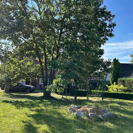 Historisches Mit Grossem Garten Und Terrasse Semesterbostad